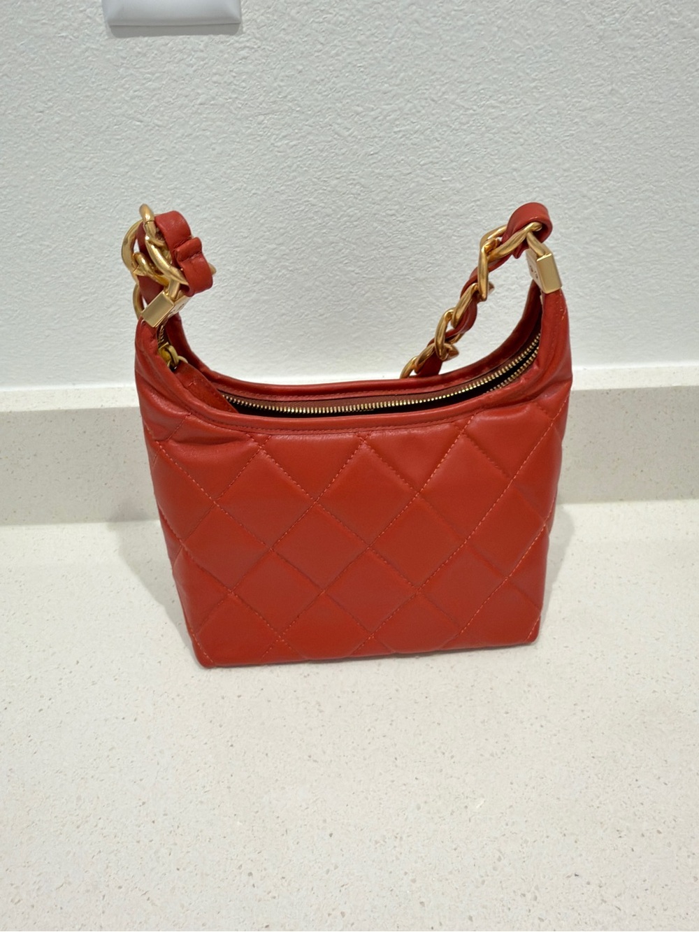 Quilted Orange Leather Chain-Handle Shoulder Bag - Picture 2 of 2